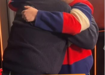 Gavin i Stacey glumci briznu u suze dok obilježavaju zadnji put zajedno kao grupa uoči posljednje epizode