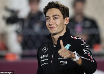 George Russell ‘ODUSTAO’ je u borbi za Veliku nagradu Katara s Maxom Verstappenom – nakon što je četverostruki svjetski prvak izjavio da je ‘izgubio svako poštovanje’ prema Britancu u ‘dvoličnoj’ žalbi na kaznu