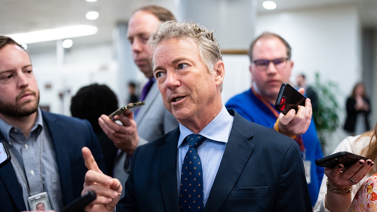 Rand Paul razgovara s novinarima na Capitol Hillu