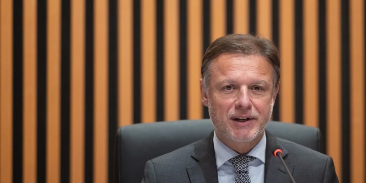 JANDROKOVIĆ: ‘Parlamentarna većina je sigurna. Postignut dogovor oko ustavnih sudaca’ | NACIONAL.HR