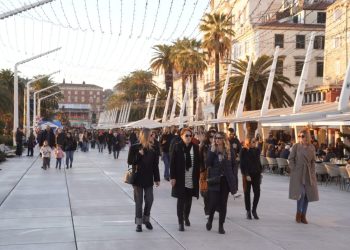 Gotova je prva smjena slavlja na Rivi. Slijedi odmor pa nova runda