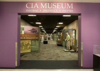 Grupa objavljuje detalje o CIA-inim studijama kontrole uma — RT World News