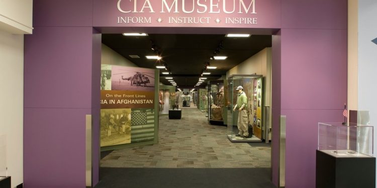 Grupa objavljuje detalje o CIA-inim studijama kontrole uma — RT World News