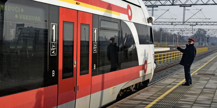 VAŽAN PROJEKT Gotova obnova pruge Vinkovci-Vukovar teška 61 milijun eura | NACIONAL.HR