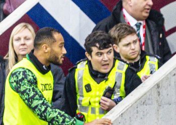 Hearts i Hibs ujedinjuju se kako bi osudili navodno rasno zlostavljanje usmjereno prema Jordanu Obiti tijekom edinburškog derbija u Tynecastleu