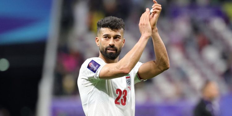 Iran: međunarodni Ramin Rezaeian etičkom povjerenstvu zbog grljenja žene