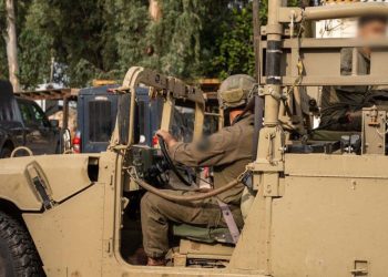 Izrael šalje padobrance u Siriju u ‘obrambenim aktivnostima’ nakon pada Assada