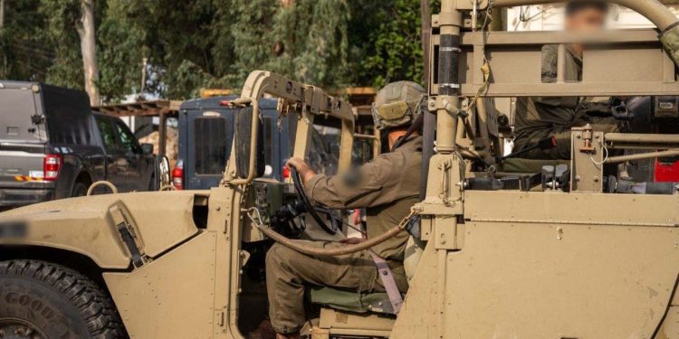 Izrael šalje padobrance u Siriju u ‘obrambenim aktivnostima’ nakon pada Assada