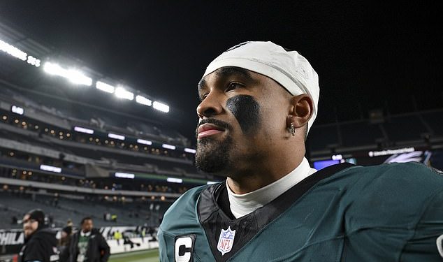 Jalen Hurts službeno je isključen iz utakmice Philadelphia Eaglesa protiv Dallas Cowboysa zbog potresa mozga