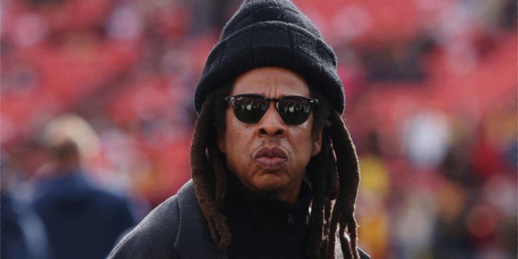 Jay-Z optužen za silovanje 13-godišnjakinje zajedno s P Diddyjem — RT Entertainment