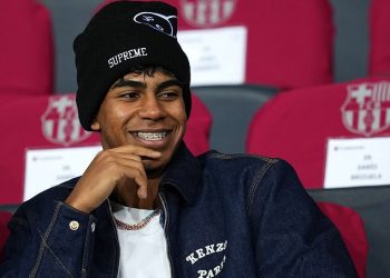 Je li ovo nova djevojka Lamine Yamal? Zvijezda Barcelone primijećena je u šopingu s TikTok zvijezdom i modelom (19), samo nekoliko dana nakon što je odletjela bodriti Španjolca (17)