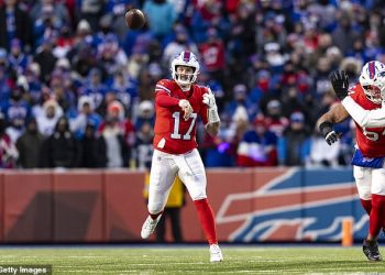 Josh Allen ozlijeđen dok je Bills pobjeđivao Patriotse… nakon što se pokazalo da mu je Buffalo QB slomio ruku ranije ove sezone