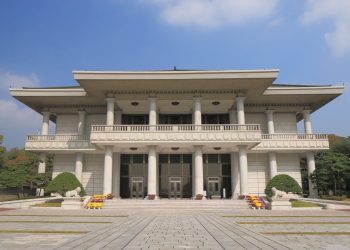 Južnokorejska kripto burza Upbit vidi znakove pecanja na dnu zbog proglašenja ratnog stanja