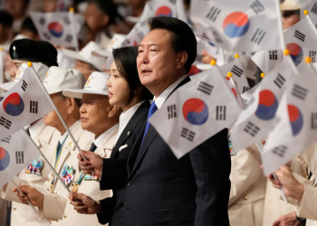 Južnokorejski zakonodavci zahtijevaju ukidanje izvanrednog stanja koje je proglasio predsjednik zemlje