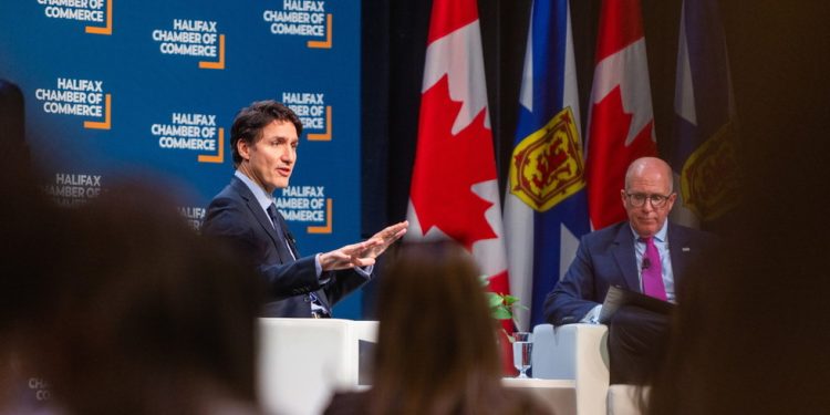 Kanada ne smije ‘poludjeti’ zbog Trumpove prijetnje carinama – Trudeau – RT World News