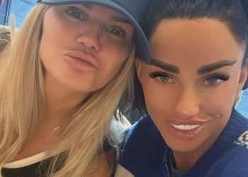Katie Price i Kerry Katona otkrivaju da zajedno objavljuju novi singl dok najavljuju uzbudljivi projekt