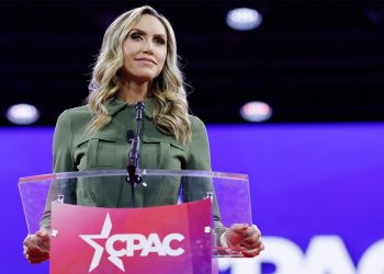 Lara Trump najavljuje da odlazi s mjesta supredsjednice RNC-a usred priča da bi se mogla kandidirati za mjesto u Senatu Floride