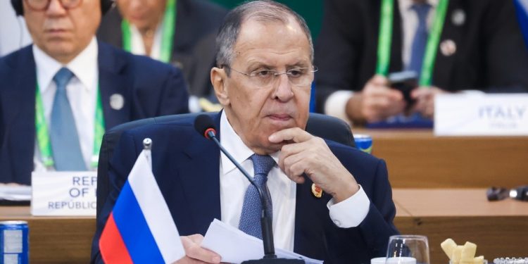 Lavrov ukazuje na razloge iza Assadova pada — RT Rusija i bivši Sovjetski Savez