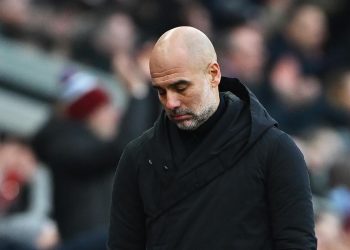 Manchesterska noćna mora: neviđena kriza engleskih plemića