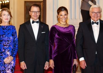 Maskirani muškarac uhićen ispred rezidencije švedske kraljevske obitelji s nožem, lisicama i trakom: izvješća