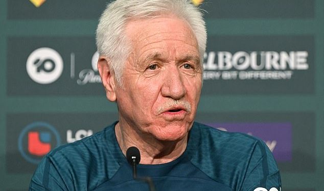 Matildas privremeni trener daje STRAŠNO upozorenje za budućnost jer nenajavljena ekipa kojoj nedostaju Sam Kerr i Mary Fowler prijeti da će nastaviti užasno gubiti