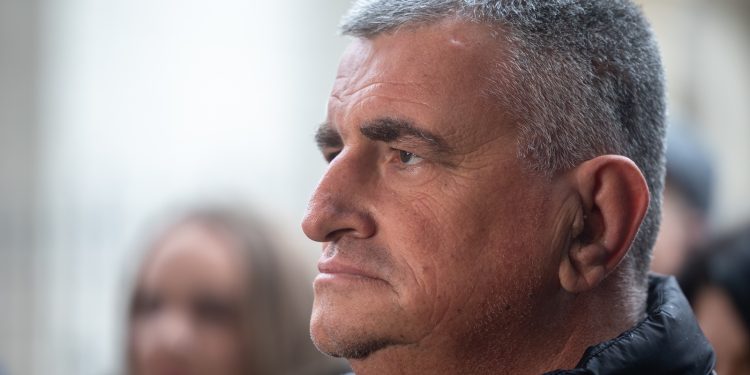 BULJ SLAVI: ‘Uhvatio sam ih s prstima u pekmezu, povukli su glasanje o zakonu’ | NACIONAL.HR