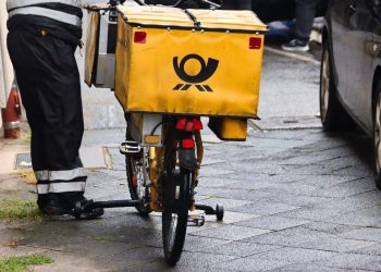 Mjesecima čekao naknadu HZZO-a: “Kad sam se požalio HP-u, pojavila se ova bizarna kuverta. I još su mi naplatili 100 eura!”