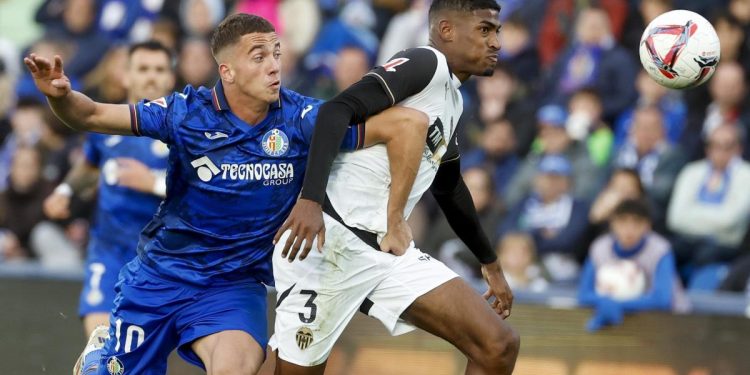 Mosquera, zid, karizma i poniznost koji Milanu trebaju