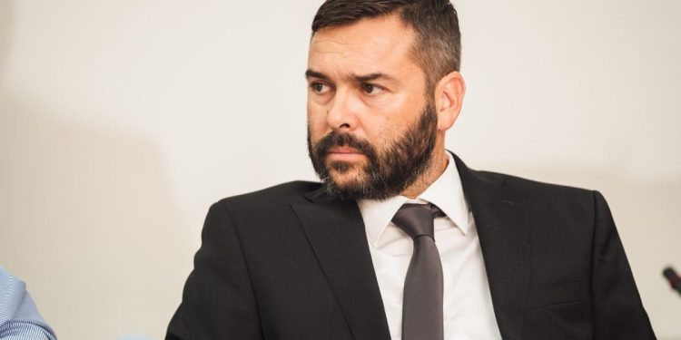 Muke kod KBC-a Split. Kada će se riješiti problem parkinga? Balov iz HDZ-a: “Još nema rješenja od Grada Splita”