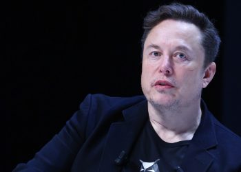 Musk predviđa poraz na izborima za ‘kancelara Oafa Schitza’ — RT World News