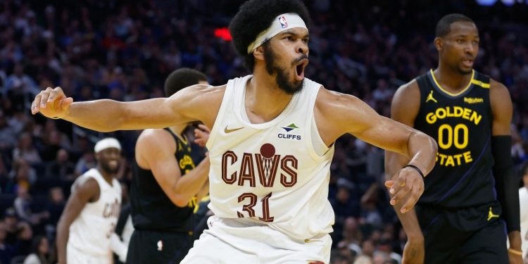 NBA rezultati: Embiid i Jokic show, vincono Cavs, Knicks i Kings