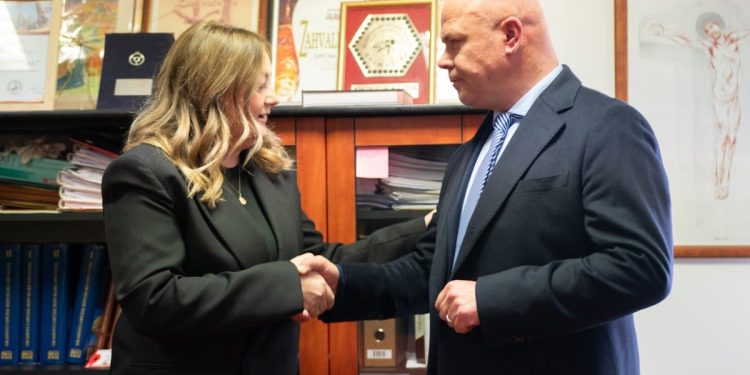 NOVA RAZINA TRANSPARENTNOSTI Novi načelnik Otoka najavio postavljanje informativnih zaslona na kojima će se vidjeti sve isplate s općinskog računa!