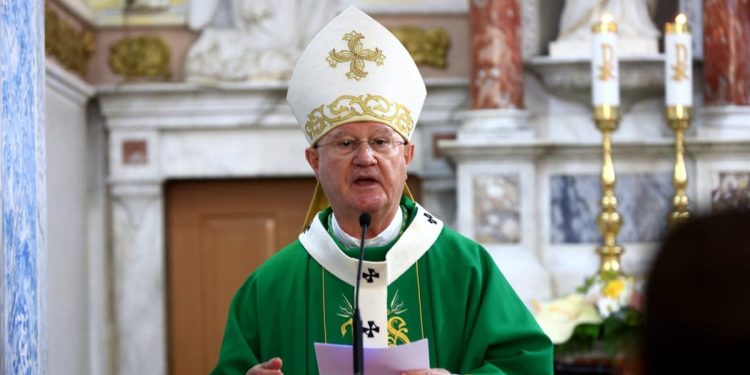 Nadbiskup Križić u božićnoj propovijedi: “Abortus je zločin koji vapi u nebo”