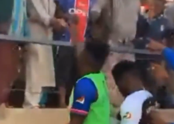 Navijači naplaćuju igrače davanjem novca