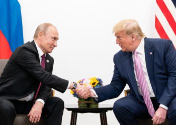 Nekoliko zemalja spremno je ugostiti razgovore Putina i Trumpa – pomoćnik Kremlja – RT Rusija i bivši Sovjetski Savez