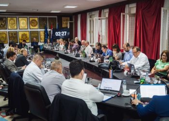 Neobičan trenutak. Šutnja na Gradskom vijeću Grada Splita, tri i pol minute nitko ništa nije govorio. Evo zbog čega