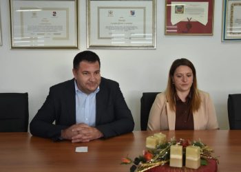 Nove socijalne mjere u Kaštelima: Za novorođenčad od 1000 do 5000 eura te pomoć pri plaćanju stanarine mladim obiteljima