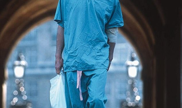 Obožavatelji filma 28 godina poslije užasnuti jezivom transformacijom zombija Cilliana Murphyja dok postapokaliptični film objavljuje novi trailer