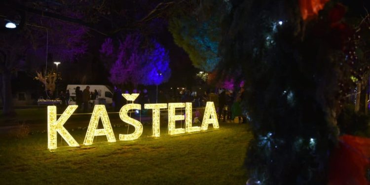 Odgađa se sutrašnji program Adventa u Kaštelima