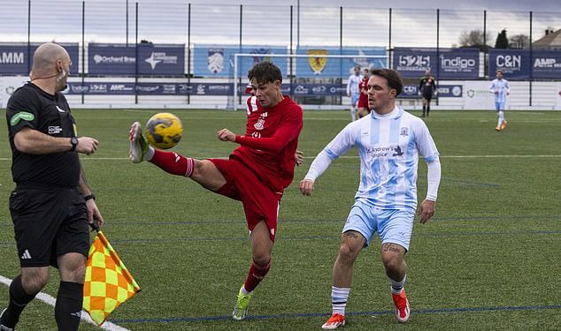 On The Road: Osjećaji su uzburkani nakon što je kontroverzno oduzimanje bodova gurnulo Gartcairn u borbu za ispadanje