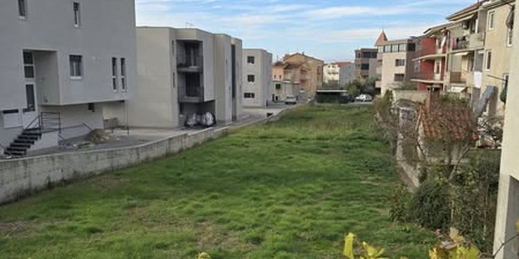 Općina Podstrana otkupila zemljište za izgradnju parka i dječjeg igrališta u Strožancu