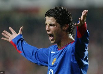 Otkriveno: Kad je Cristiano Ronaldo PLAKAO nakon što ga je Sir Alex Ferguson ‘zarezao’ zbog razmetanja tijekom okršaja Manchester Uniteda