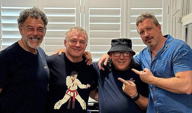 Otkriveno: Kako se Paul Kent vraća u eter nakon što je burni komentator otpušten zbog ulične tučnjave u pubu