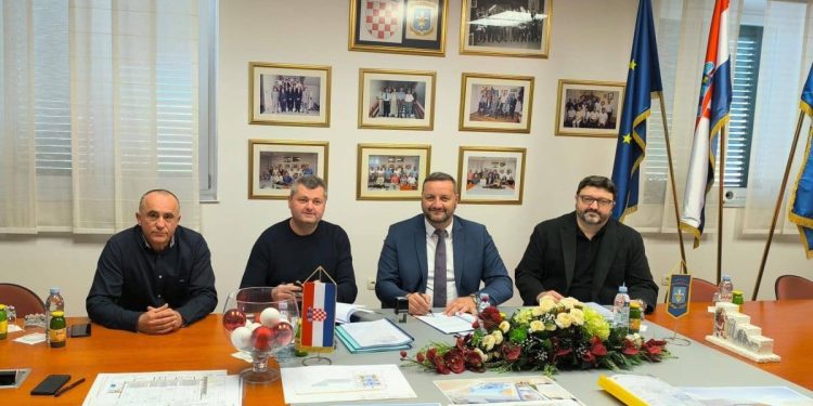 POTPISAN UGOVOR ZA IZGRADNJU SPORTSKE DVORANE U STROŽANCU Projekt je vrijedan 8,6 milijuna eura