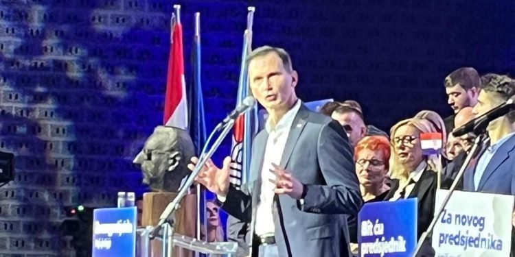 PRIMORAC U SPLITU “Neću dopustiti da Srbija napreduje prema EU dok ne otvori arhive o nestalima”