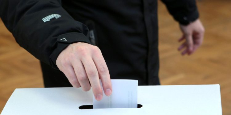 PLAVA POTVRDA Evo kako glasovati bez važeće osobne iskaznice | NACIONAL.HR