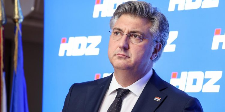 O KRICIMA I VAPAJIMA Plenković: Ustavni suci su valjda željeli spasiti ustavnopravni poredak… | NACIONAL.HR