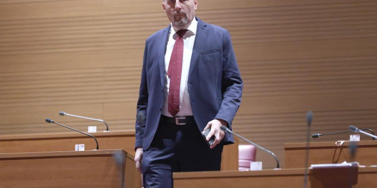 POREZ NA NEKRETNINE IDS traži odgodu primjene novih zakona, Centar kaže da krše ustavna prava | NACIONAL.HR