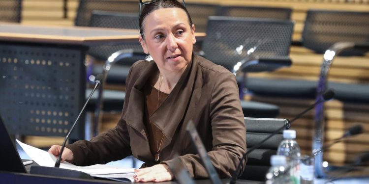 LEGALIZIRA MULJANJE Zbog poteza ministrice Hrstić ravnatelji bolnica će još lakše nabavljati skupu opremu | NACIONAL.HR