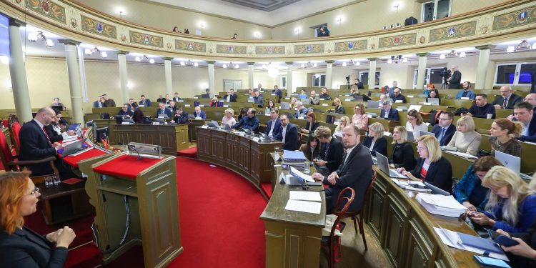 ZA 2025. Donesen proračun Zagreba težak 2,94 milijarde eura. Tomašević: ‘Rekordan je’ | NACIONAL.HR